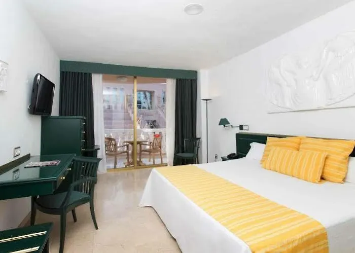 Cleopatra Palace Hotel 4*