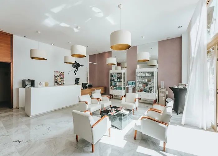 Cleopatra Palace Hotel 4*